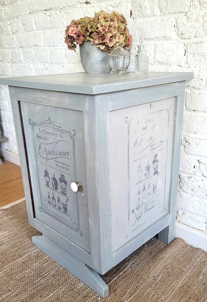 Table de nuit Chalk paint